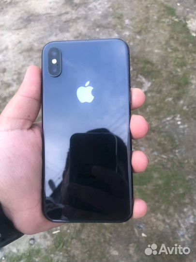 iPhone X, 64 ГБ
