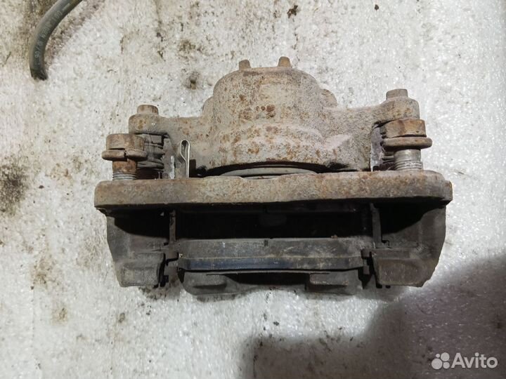 Суппорта передние Suzuki Liana 1.6