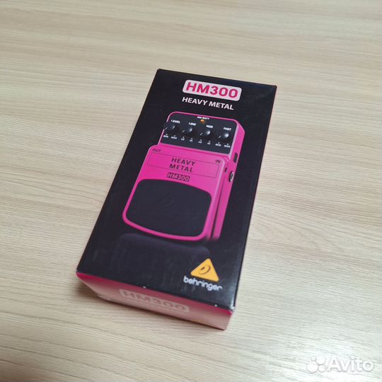 Гитарная педаль behringer HM300