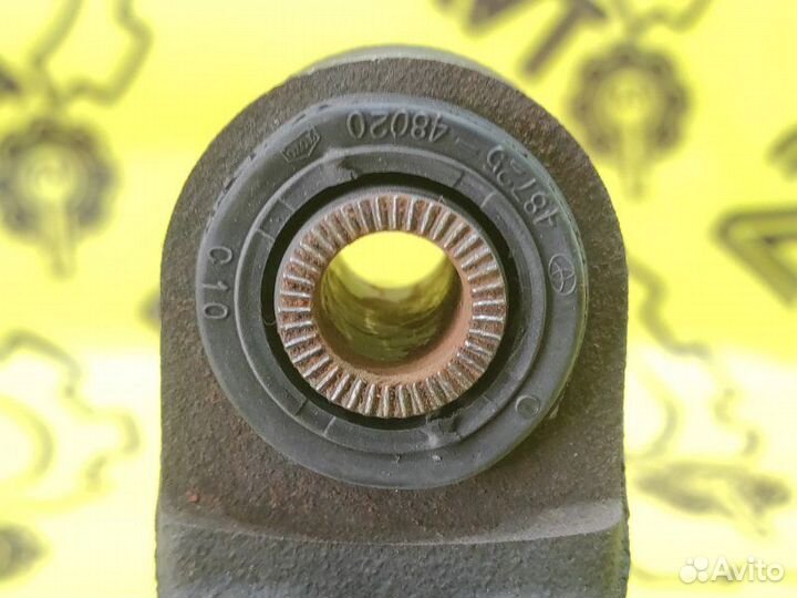 Цапфа (поворотный кулак) задняя правая Toyota