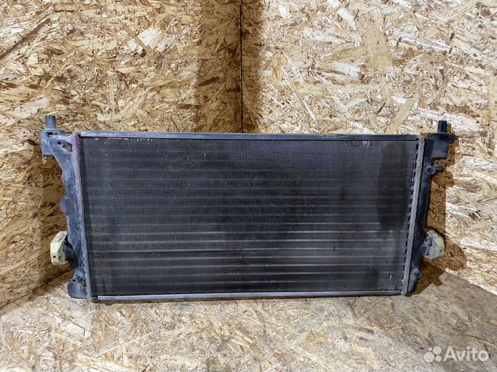 Радиатор охлаждения основной VW Polo Skoda Rapid