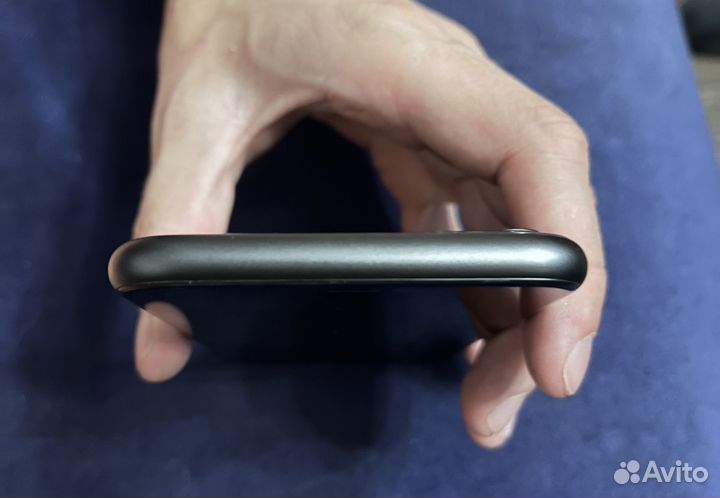 Продам iPhone 11 на 64г