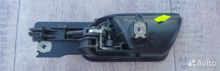 Ручка двери внутр. передняя правая VW Golf V