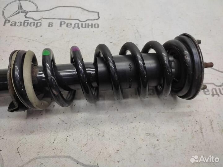 Стойки передние w470 X-class 699.301 2018