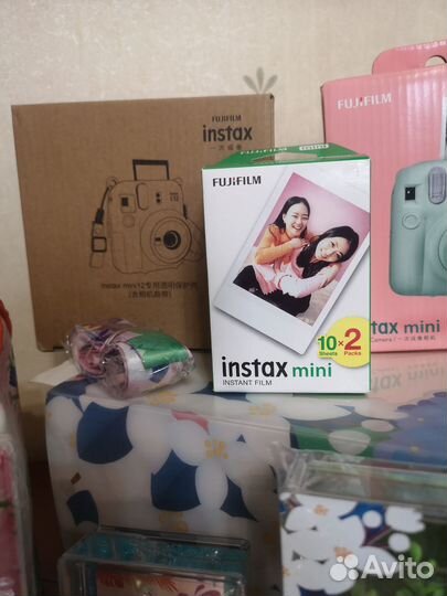 Фотоаппарат Instax mini 12