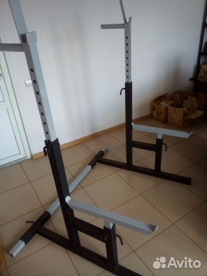 Стойка для жима иприсяда со штангой