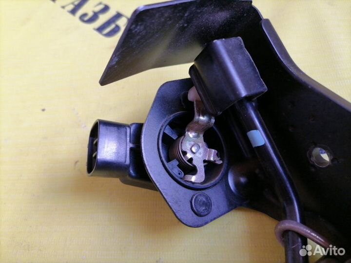 Педаль газа Toyota Corolla 120 2001-2006 хэтчбек