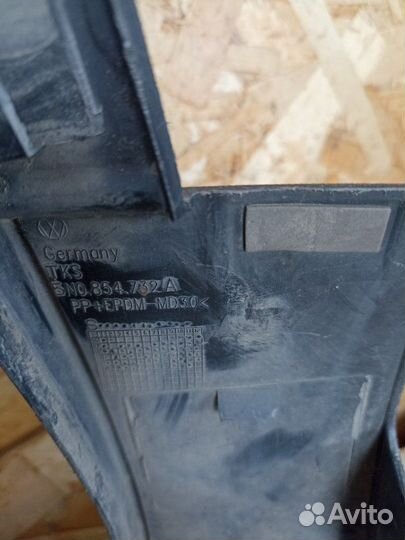 Расширители арок передние правые Volkswagen Tiguan