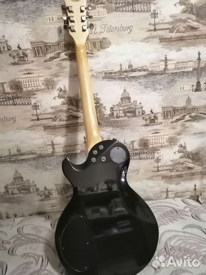 Электрогитара Schecter с чехлом и звуковой картой