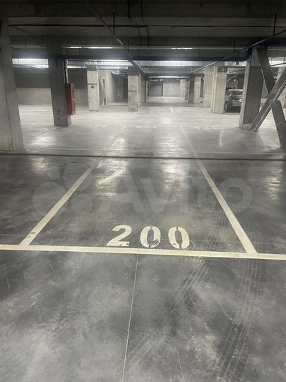 Машиноместо, 14 м²