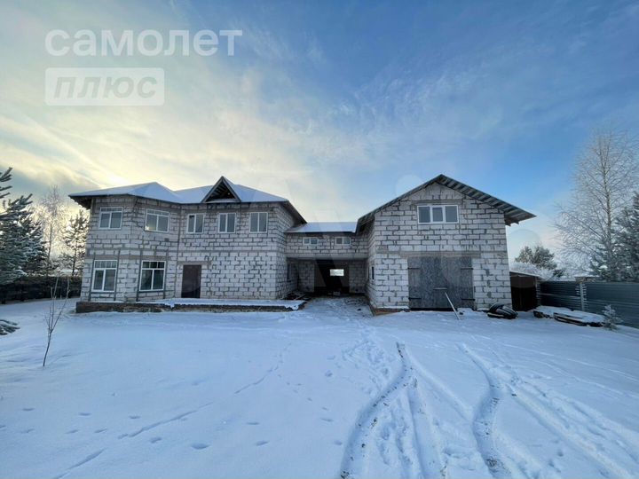 Коттедж 440 м² на участке 23 сот.