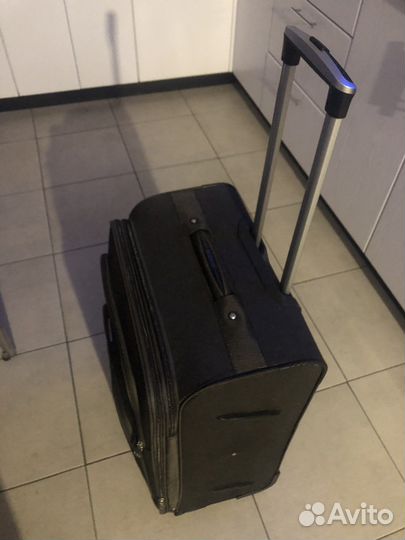 Чемодан на колесах
