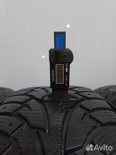 Hankook Winter I'Pike 215/60 R17