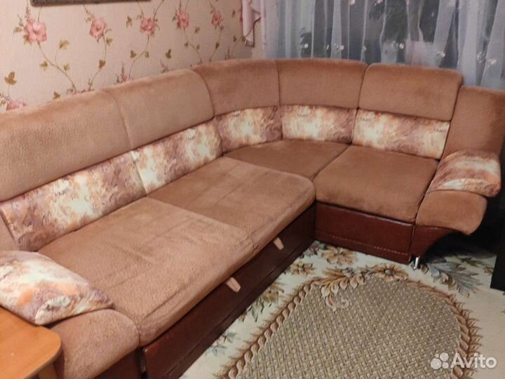 Угловой диван бу