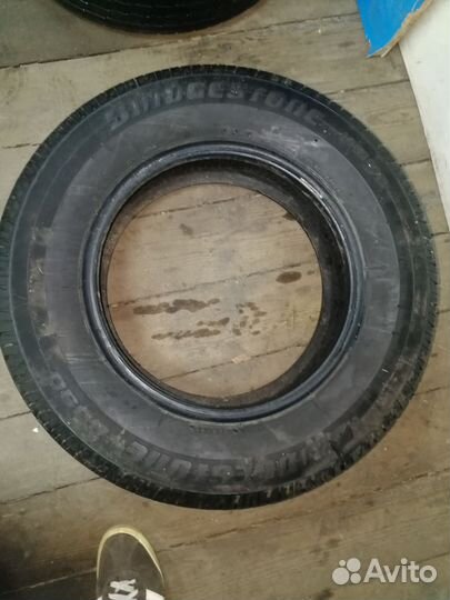 Bridgestone B390 215/70 R15 98S