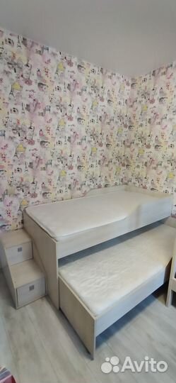 Двухъярусная кровать бу с матрасами