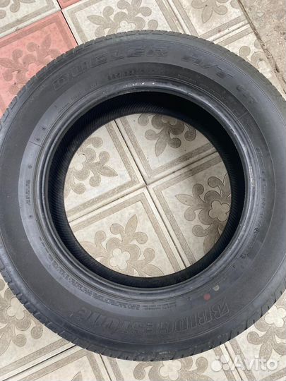 Bridgestone Dueler H/T 687 225/65 R17