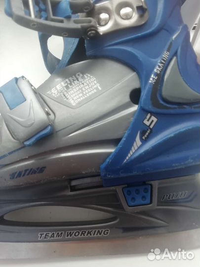Хоккейные коньки bauer