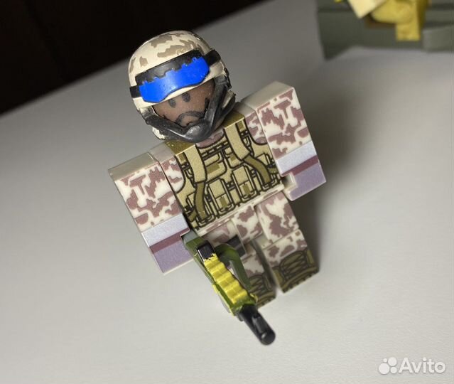 Roblox фигурки