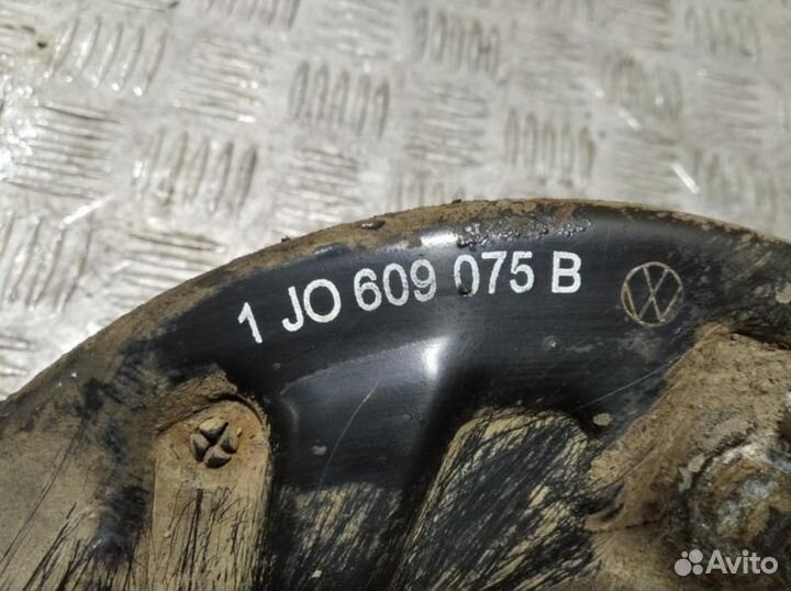 Щит опорный Skoda Octavia 2000 2011