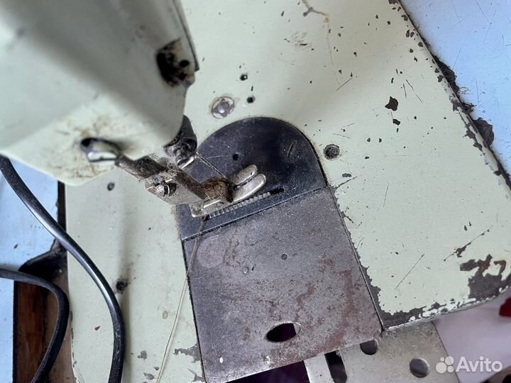 Швейная машинка старого образца