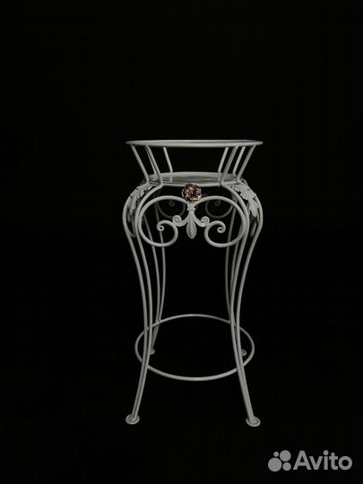 Подставка для цветов кованая