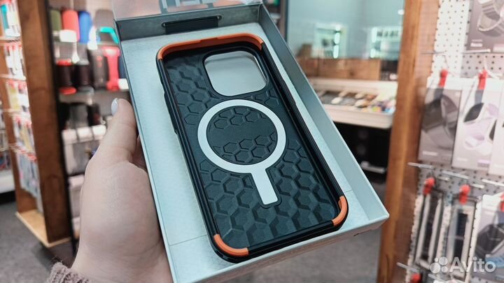 Чехол UAG Totally Black для iPhone 14 Pro MagSafe