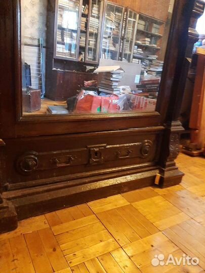 Антикварный шкаф 18 века, дуб, под рестовврацию