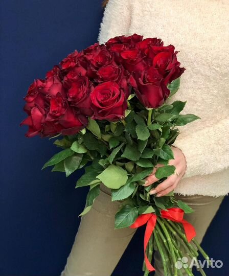 Букет из 25 красных роз Эквадор 60 см