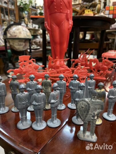 Игрушки СССР солдатики