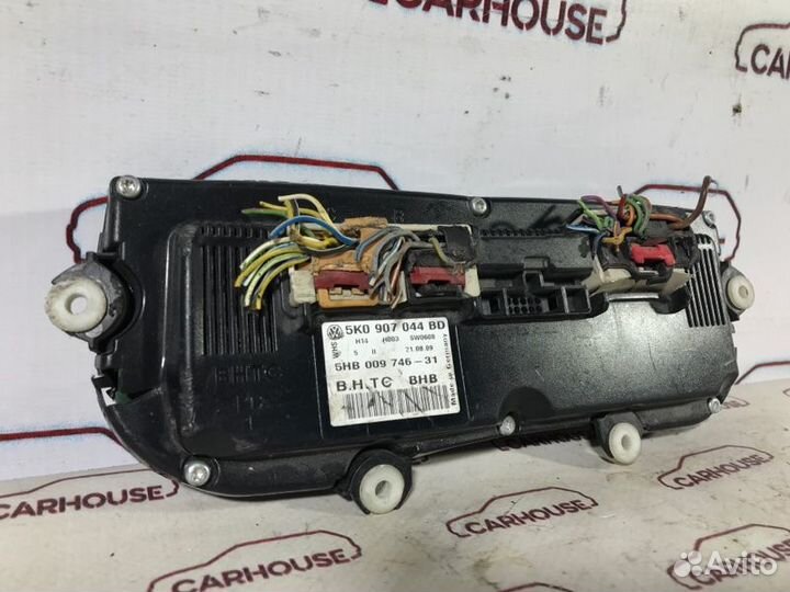 Блок управления климат-контролем Volkswagen Passat