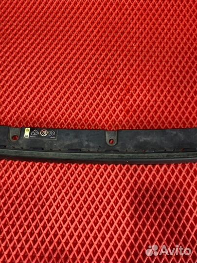 Накладка решетки радиатора Volvo Xc90 L A2