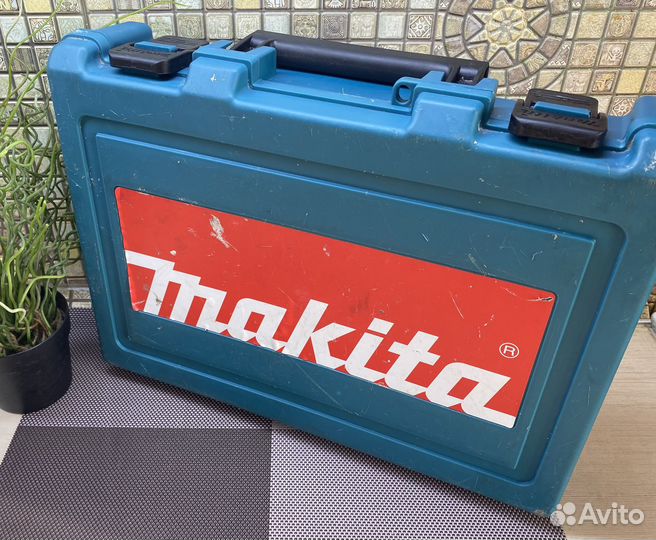 Оригинальный кейс ящик Makita HR2440 перфоратор