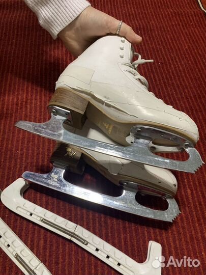 Фигурные коньки risport 220