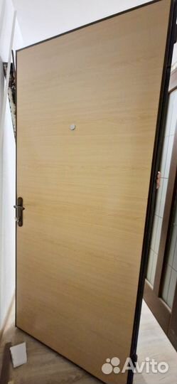 Входная дверь