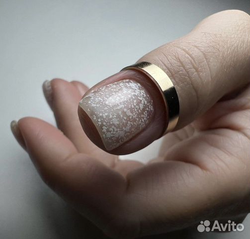 Аппаратный маникюр