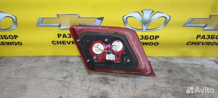 Фонарь крышки багажника Шевроле Лачетти