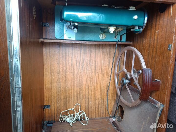 Швейная машинка бу электрическая