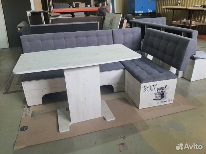 Скамья угловая со столом