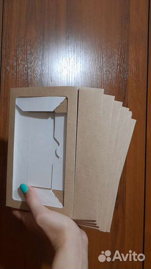 Коробка картонная подарочная 19,5х12х4