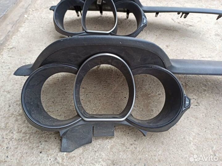 Козырек щитка приборов Kia Rio 3