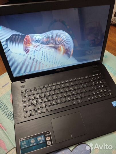 Ноутбук asus 4 ядра, ssd, большой экран 17.3