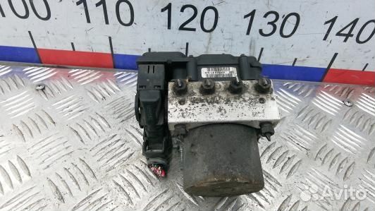 Блок ABS toyota avensis T25 (ADN17KW01)