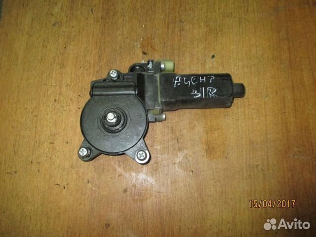 Моторчик стеклоподъемника задний правый Accent II