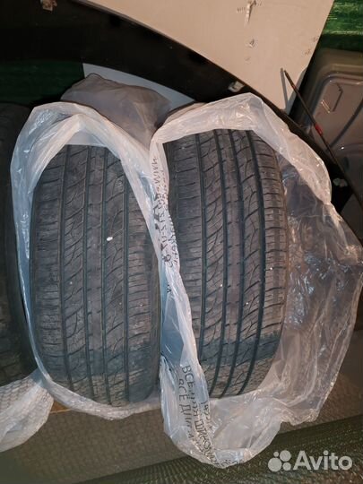 Kumho Crugen Premium KL33 235/65 R17