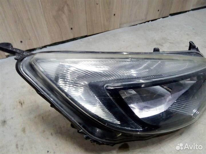 Фара правая от Opel Astra J 2010