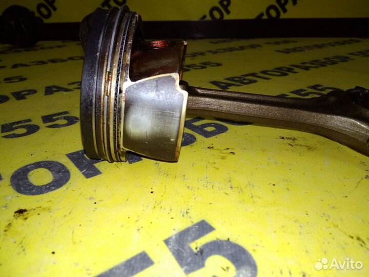 Volkswagen Passat (B6) Поршень с шатуном