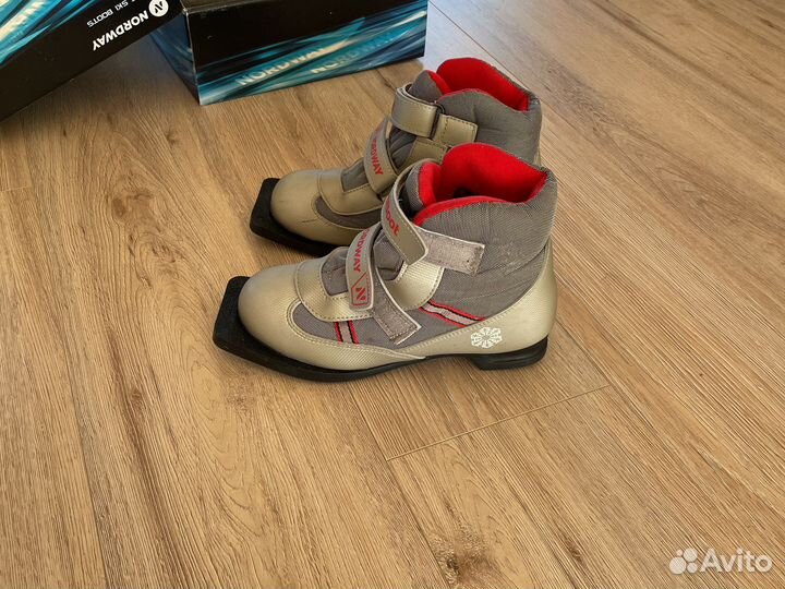 Лыжные ботинки