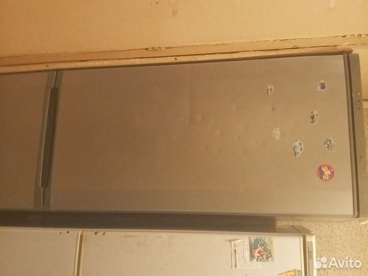 Холодильник бу 180см