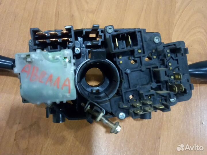 Подрулевой переключатель kia Avella